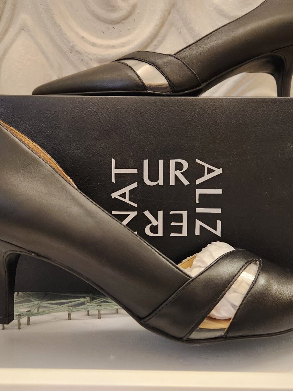 Naturalizer Ezra Black Leather Pumps. NIB. Size 9